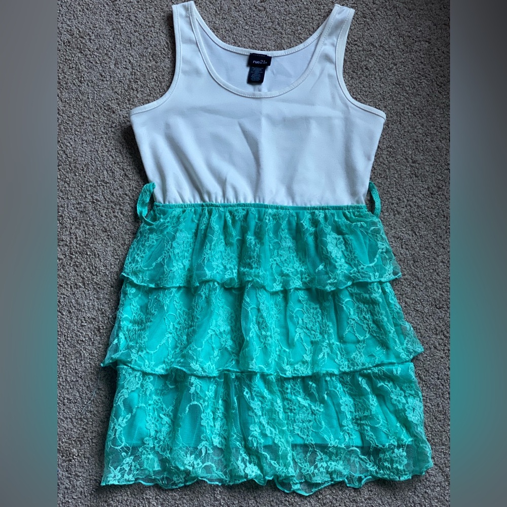 Rue 21 size L women’s dress 👗 🤠 👢